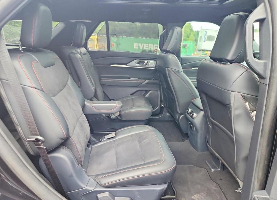 Salvage 2025 Ford Explorer St in Black