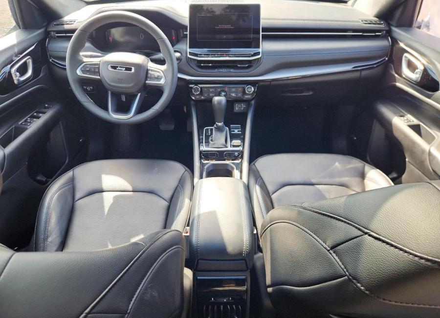 Salvage 2025 Jeep Compass Limited in White