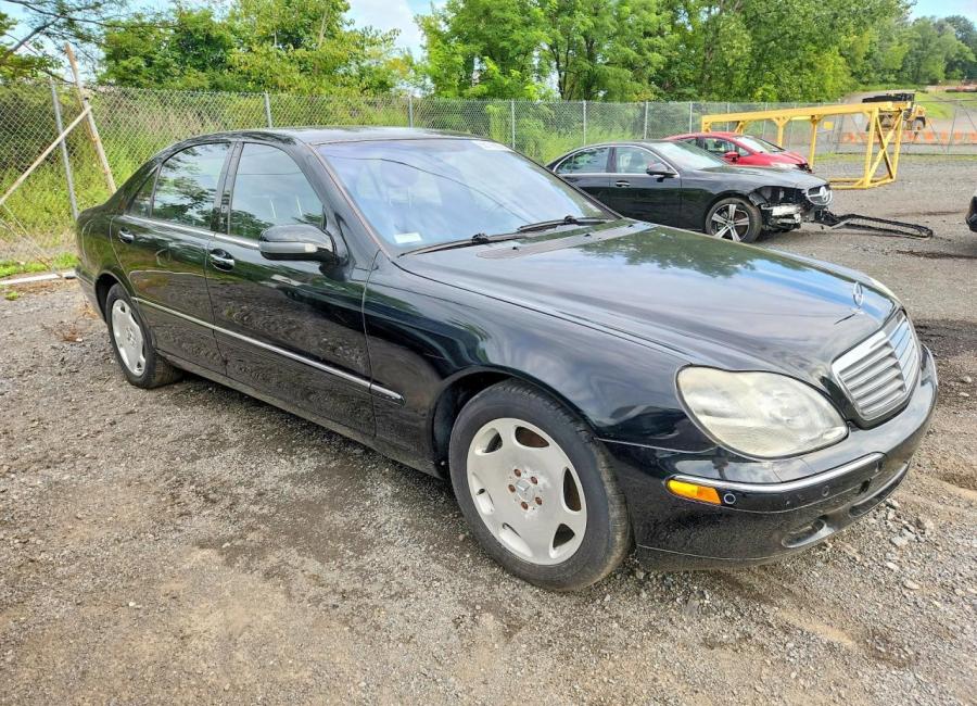 Salvage 2002 Mercedes-benz S600  in Black