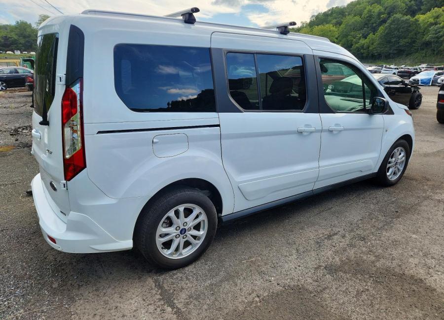 Salvage 2023 Ford Transit Connect  in White