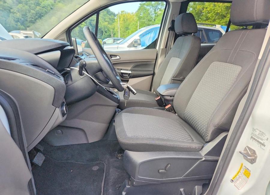 Salvage 2023 Ford Transit Connect  in White