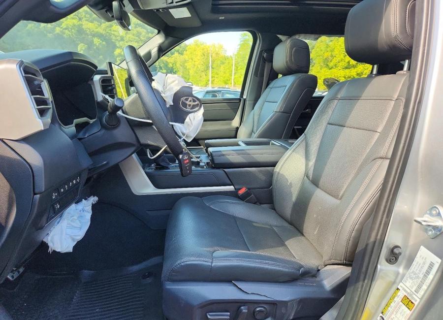 Salvage 2025 Toyota Tundra Limited in Silver