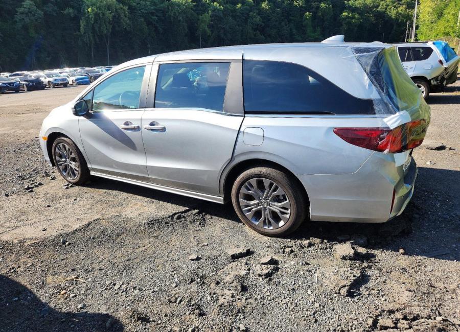 Salvage 2026 Honda Odyssey Touring in Silver
