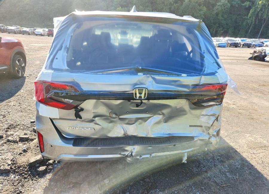 Salvage 2026 Honda Odyssey Touring in Silver