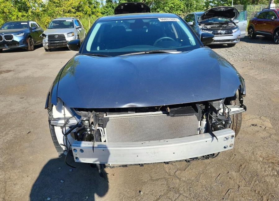 Salvage 2023 Nissan Maxima Sv in Silver
