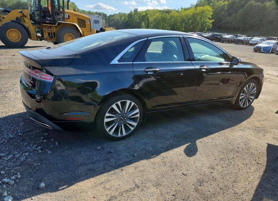 Salvage 2017 Lincoln Mkz  in Black