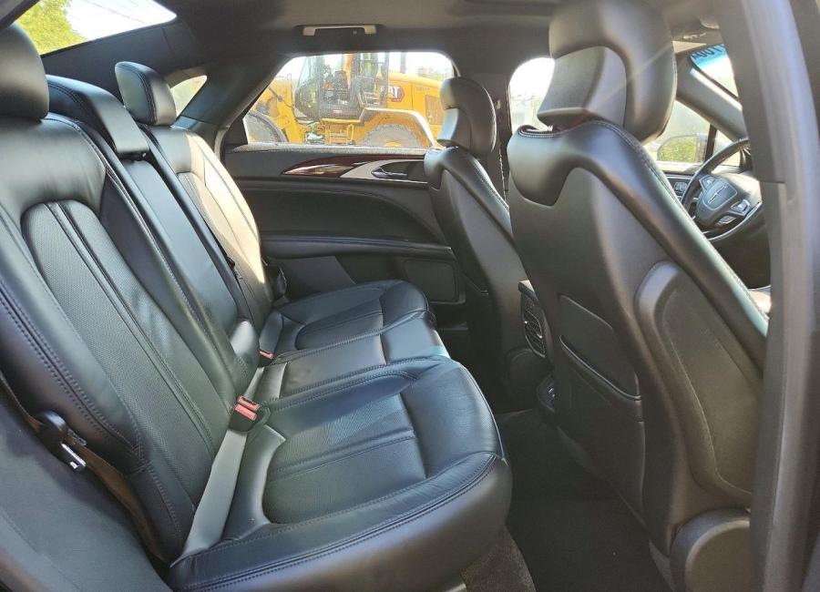 Salvage 2017 Lincoln Mkz  in Black