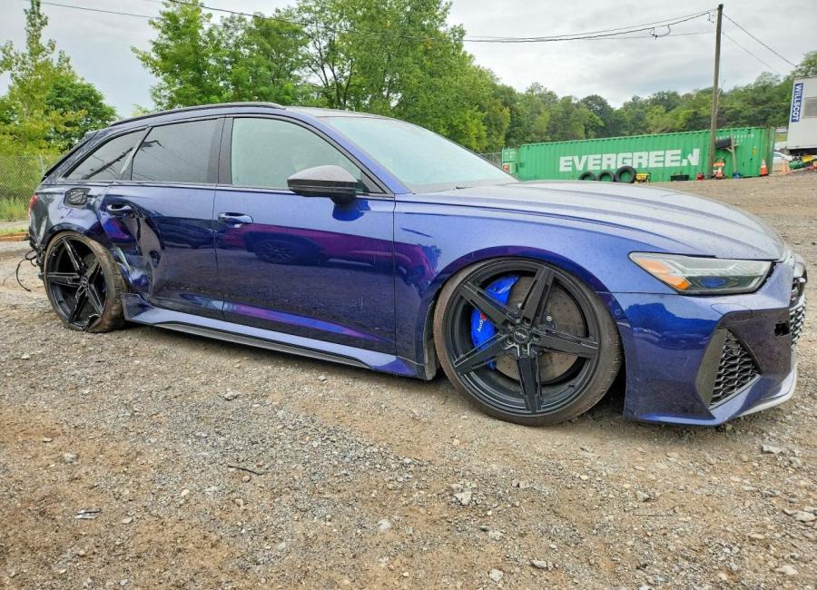 Salvage 2021 Audi Rs6  in Blue