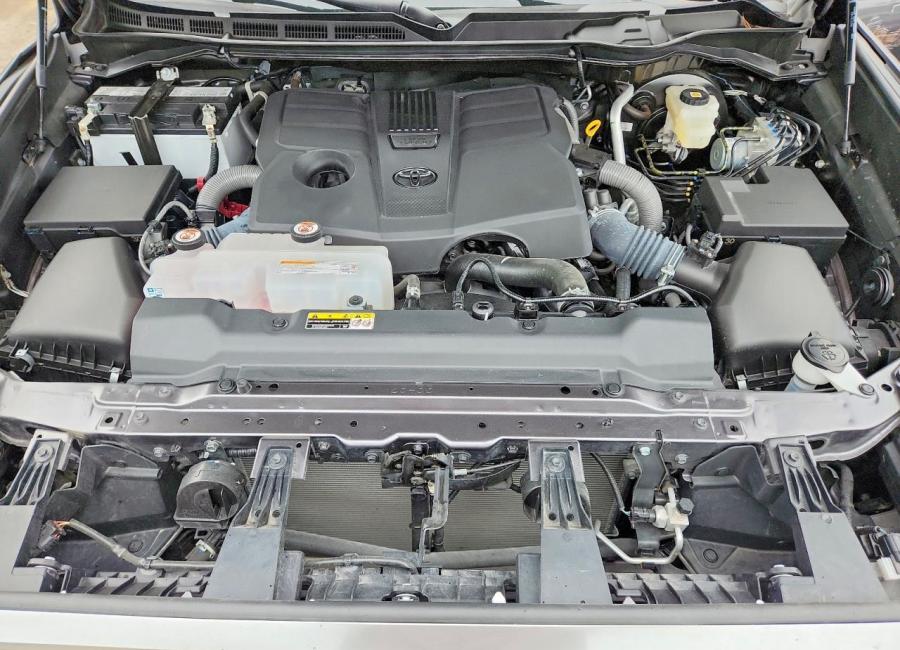 Salvage 2025 Toyota Tundra Crewmax Limited in Gray