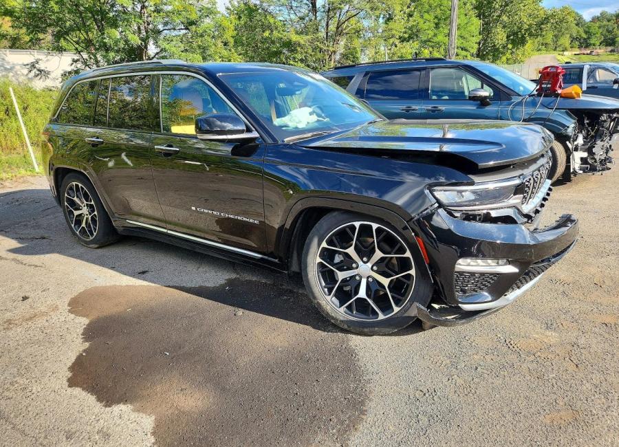 Salvage 2023 Jeep Grand Cherokee Summit 4xe in Black
