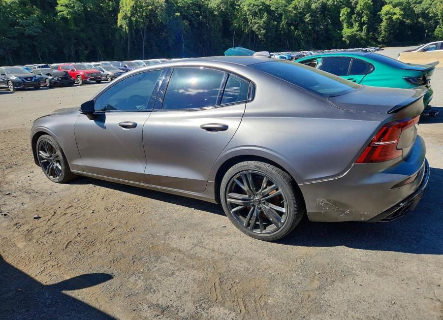 Salvage 2021 Volvo S60 T6 R-design in Gray