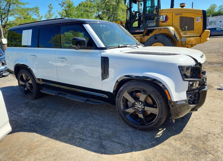 Salvage 2025 Land Rover Defender 130 X-dynamic Se in White