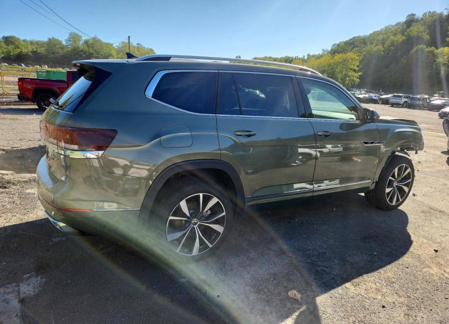 Salvage 2026 Volkswagen Atlas Sel Premium R-line in Green
