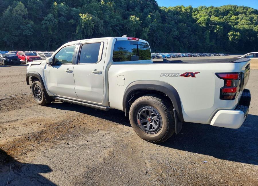 Salvage 2025 Nissan Frontier Pro-4x in White