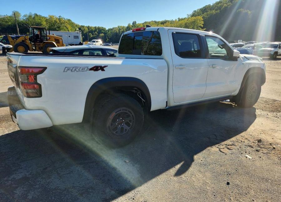 Salvage 2025 Nissan Frontier Pro-4x in White