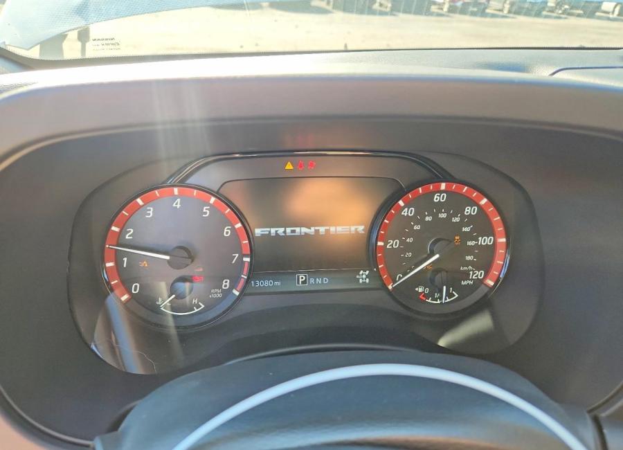 Salvage 2025 Nissan Frontier Pro-4x in White