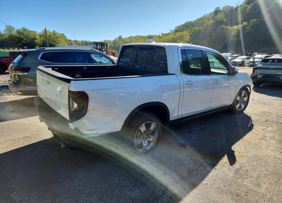 Salvage 2026 Honda Ridgeline  in White