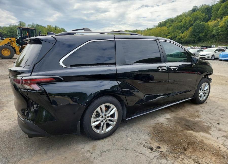 Salvage 2023 Toyota Sienna Woodland Edition in Black