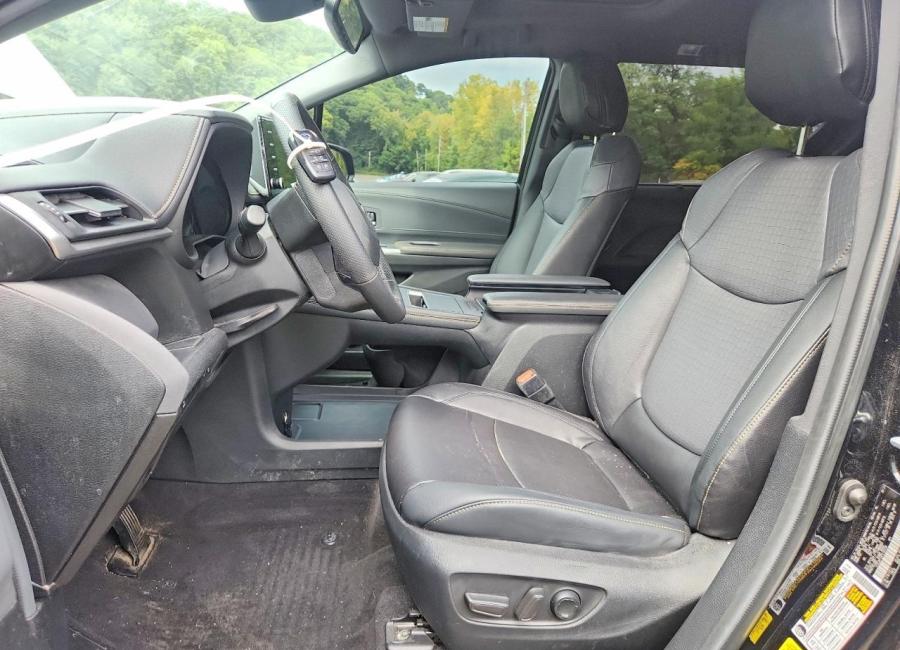 Salvage 2023 Toyota Sienna Woodland Edition in Black