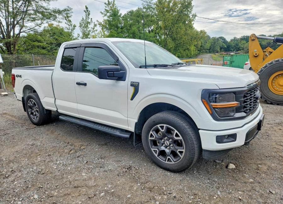 Salvage 2024 Ford F150  in White