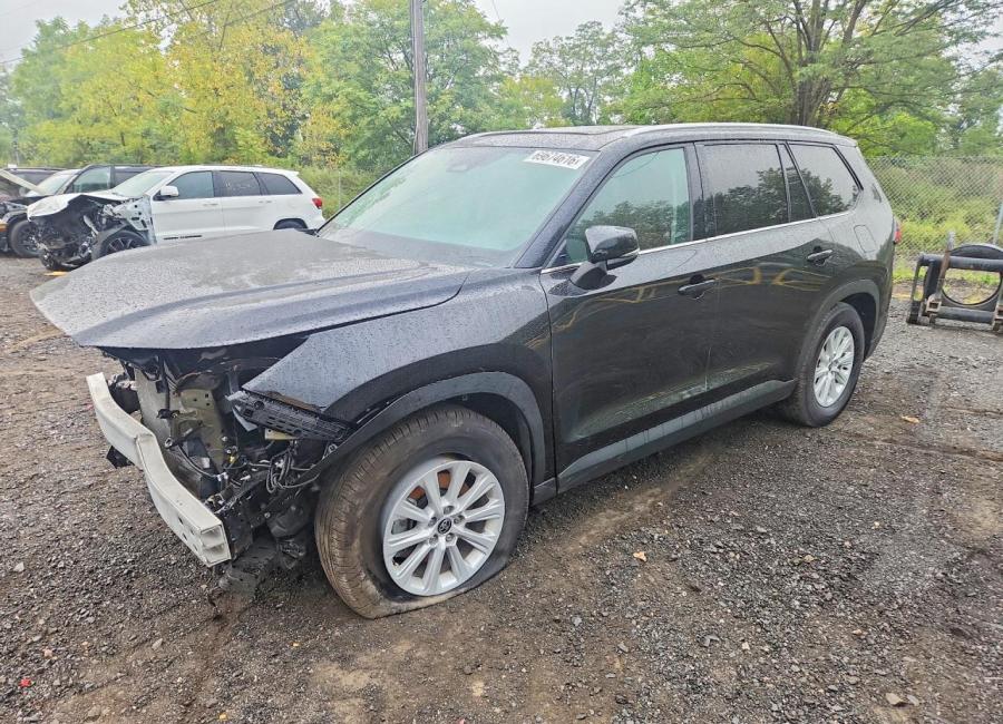 Salvage 2025 Toyota Grand Highlander Xle in Black