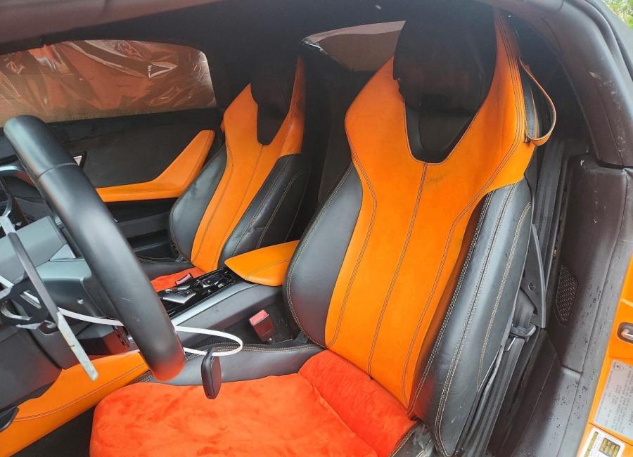 Salvage 2017 Lamborghini Huracan  in Orange