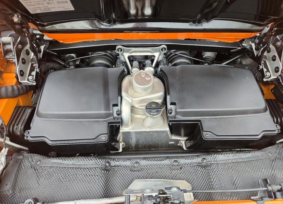 Salvage 2017 Lamborghini Huracan  in Orange