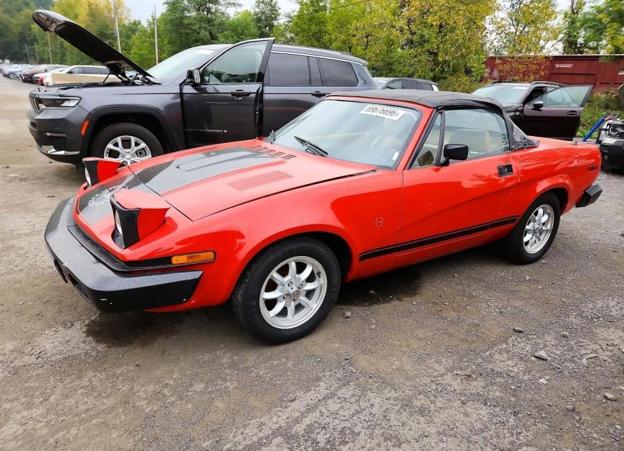 Salvage 1980 Triumph Tr7 Roadster in Red