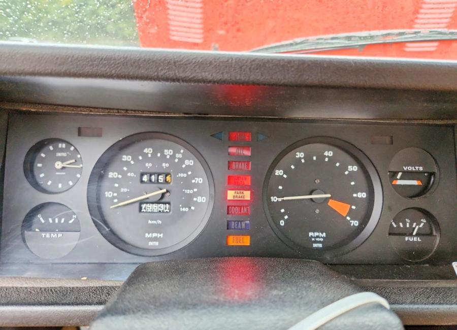 Salvage 1980 Triumph Tr7 Roadster in Red