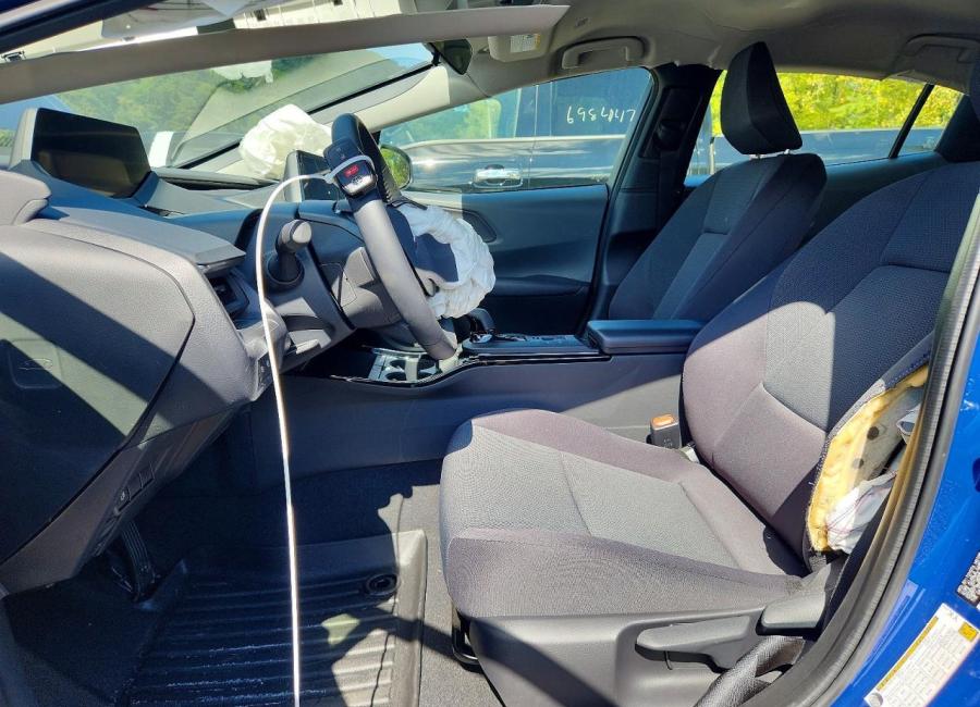 Salvage 2026 Toyota Prius Le in Blue