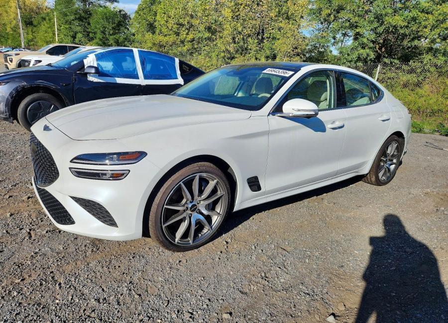 Salvage 2026 Genesis G70  in White