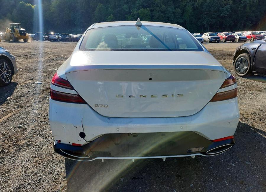 Salvage 2026 Genesis G70  in White
