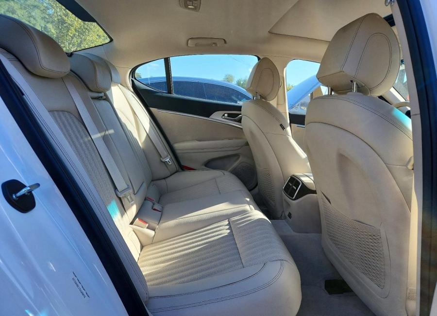 Salvage 2026 Genesis G70  in White