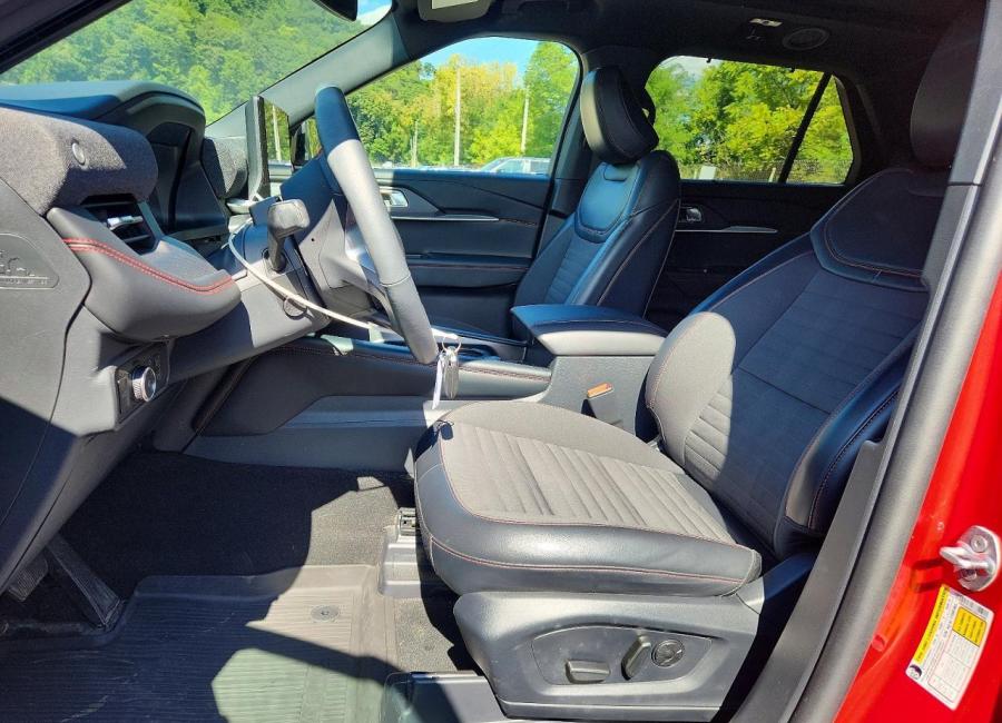 Salvage 2025 Ford Explorer St-line in Burgundy