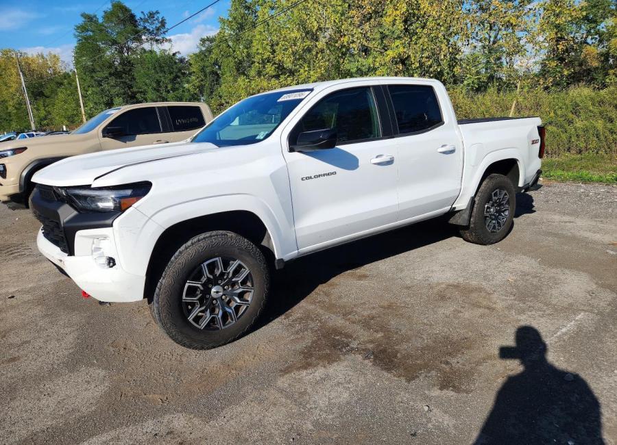 Salvage 2024 Chevrolet Colorado Z71 in White