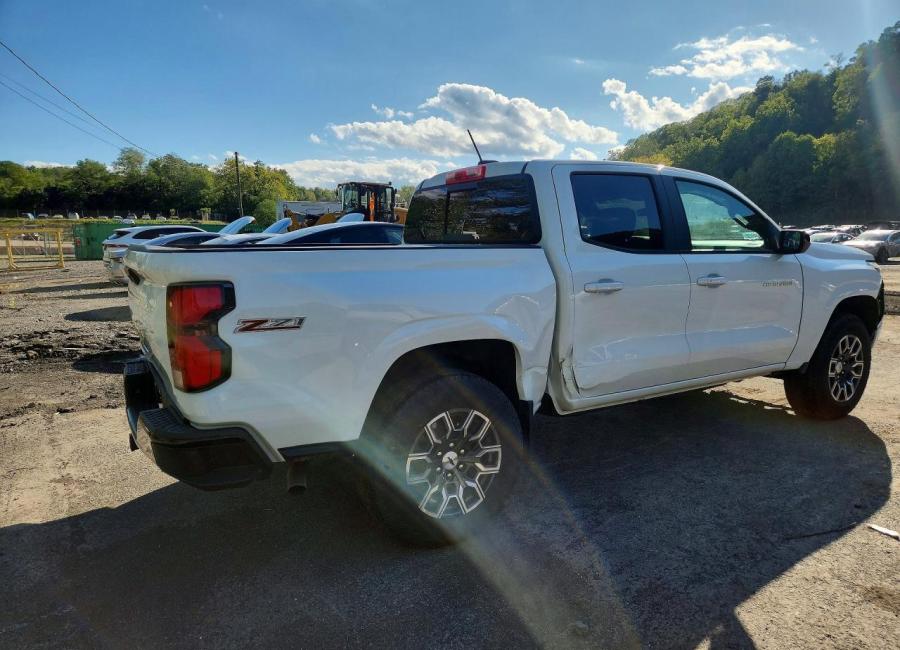 Salvage 2024 Chevrolet Colorado Z71 in White