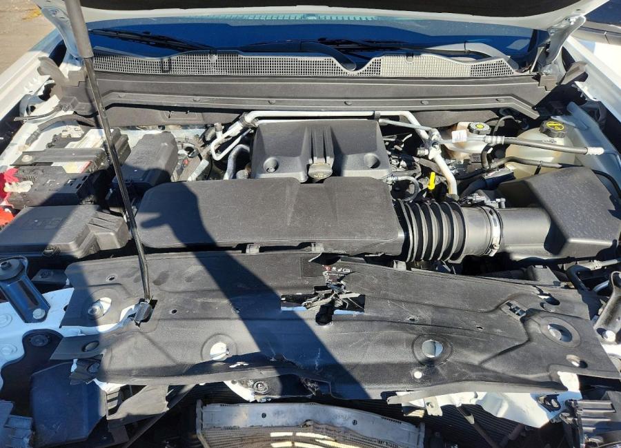 Salvage 2024 Chevrolet Colorado Z71 in White