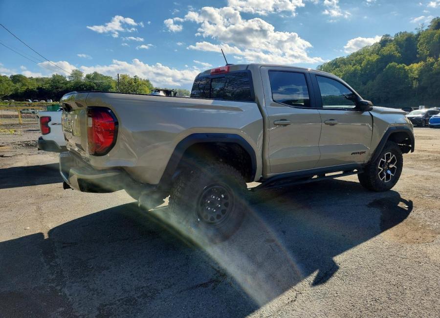 Salvage 2024 Gmc Canyon At4x in Brown