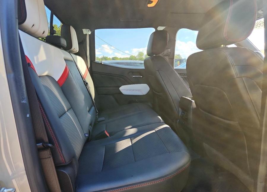 Salvage 2024 Gmc Canyon At4x in Brown