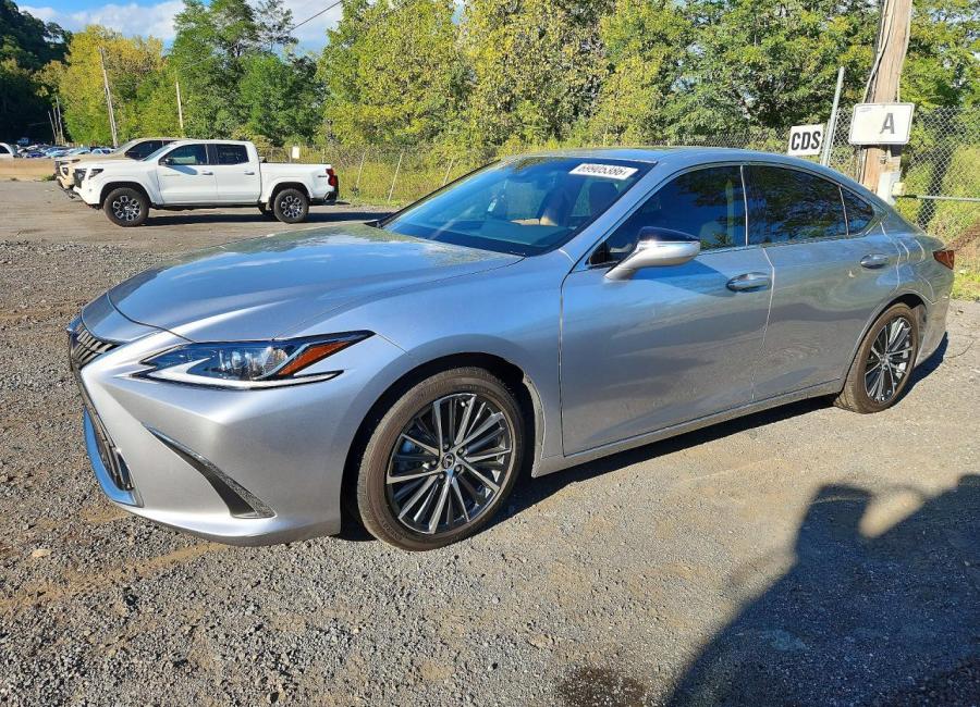 Salvage 2025 Lexus Es 350  in Silver