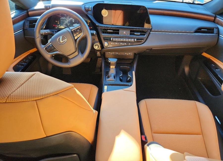 Salvage 2025 Lexus Es 350  in Silver