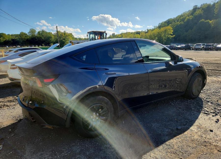 Salvage 2026 Tesla Model Y  in Gray