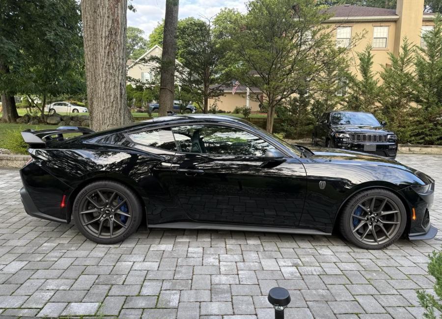 Salvage 2024 Ford Mustang Dark Horse in Black