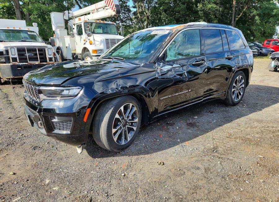 Salvage 2023 Jeep Grand Cherokee Overland in Black