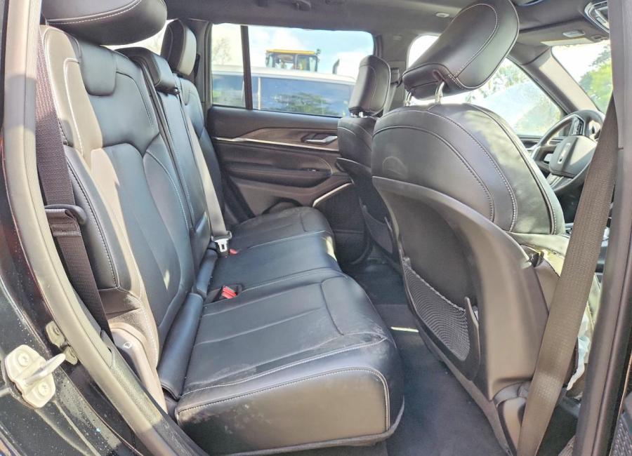 Salvage 2023 Jeep Grand Cherokee Overland in Black