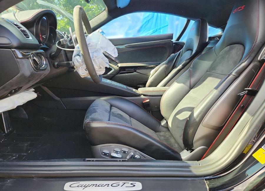 Salvage 2016 Porsche Cayman Gts in Black