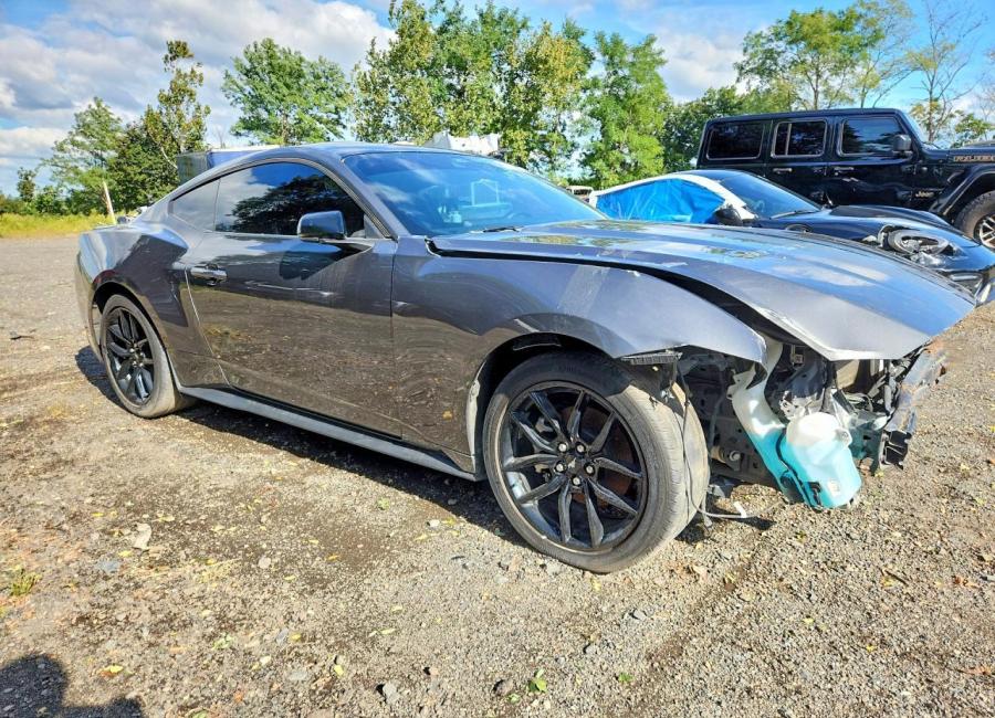 Salvage 2024 Ford Mustang  in Gray