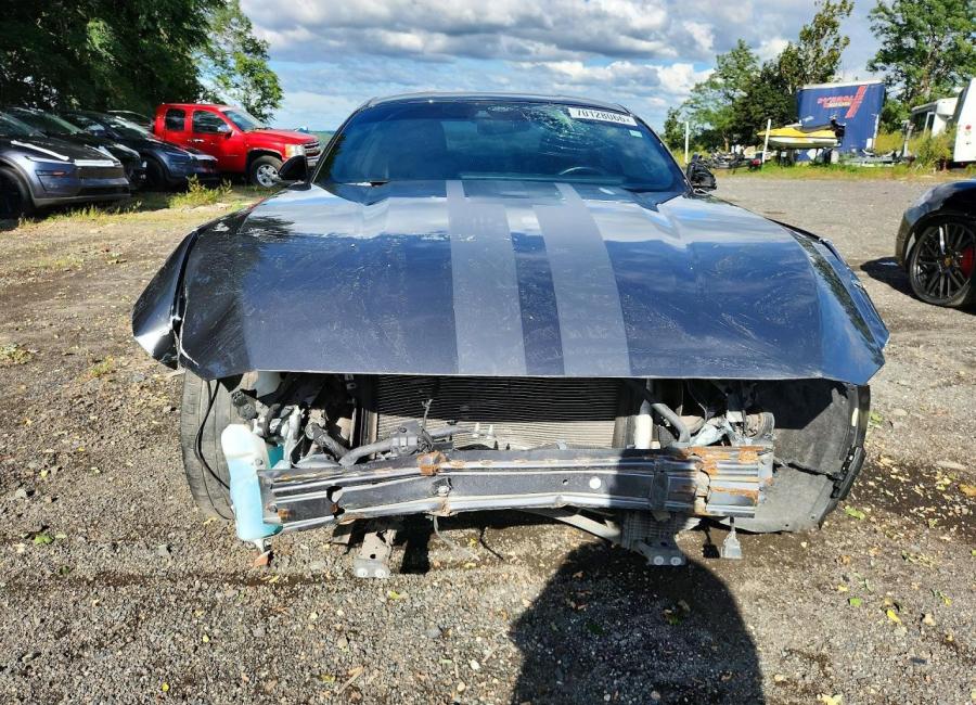 Salvage 2024 Ford Mustang  in Gray