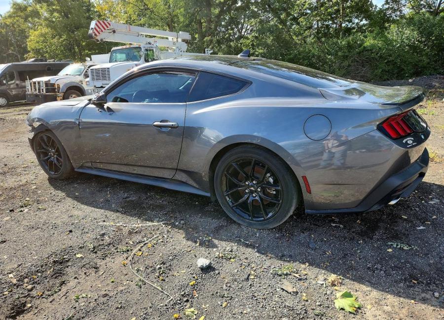 Salvage 2024 Ford Mustang  in Gray