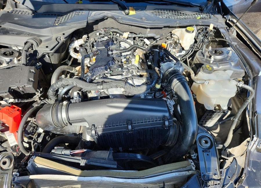Salvage 2024 Ford Mustang  in Gray